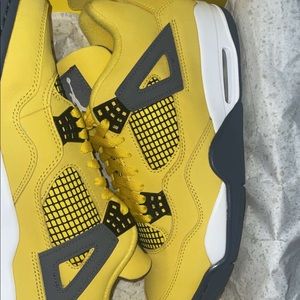 Jordan 4 Lightning Deadstock Size 11